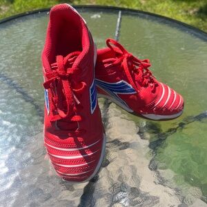 Boys 2.5 youth indoor soccer shoes Red, White and Blue by Diadora